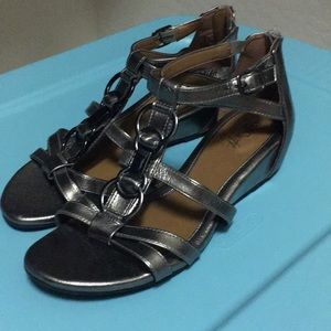 Eurosoft by Sofft sandals size 9